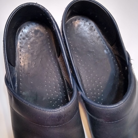 Dansko classic style blue platform clogs, size 10. Blue clogs. - Picture 10 of 13